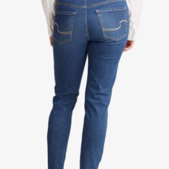 Signature by Levi Strauss & Co. Gold Label Totally Shaping Pull-On Skinny Jeans - Picture 3 of 10